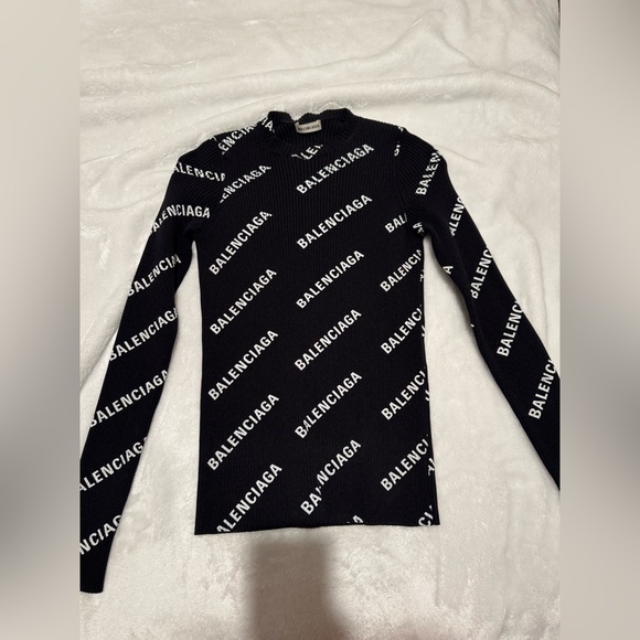 Authentic Balenciaga Sweater - Picture 1 of 5